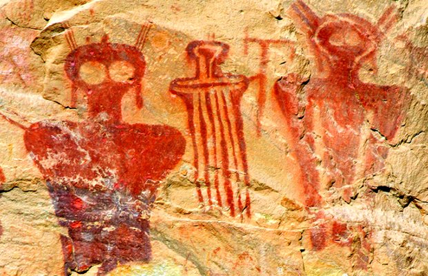 LE LEGGENDE HOPI SUGLI  “SCUDI VOLANTI”E GLI “UOMINI FORMICA” CHE RISIEDONO AL CENTRO DELLA TERRA