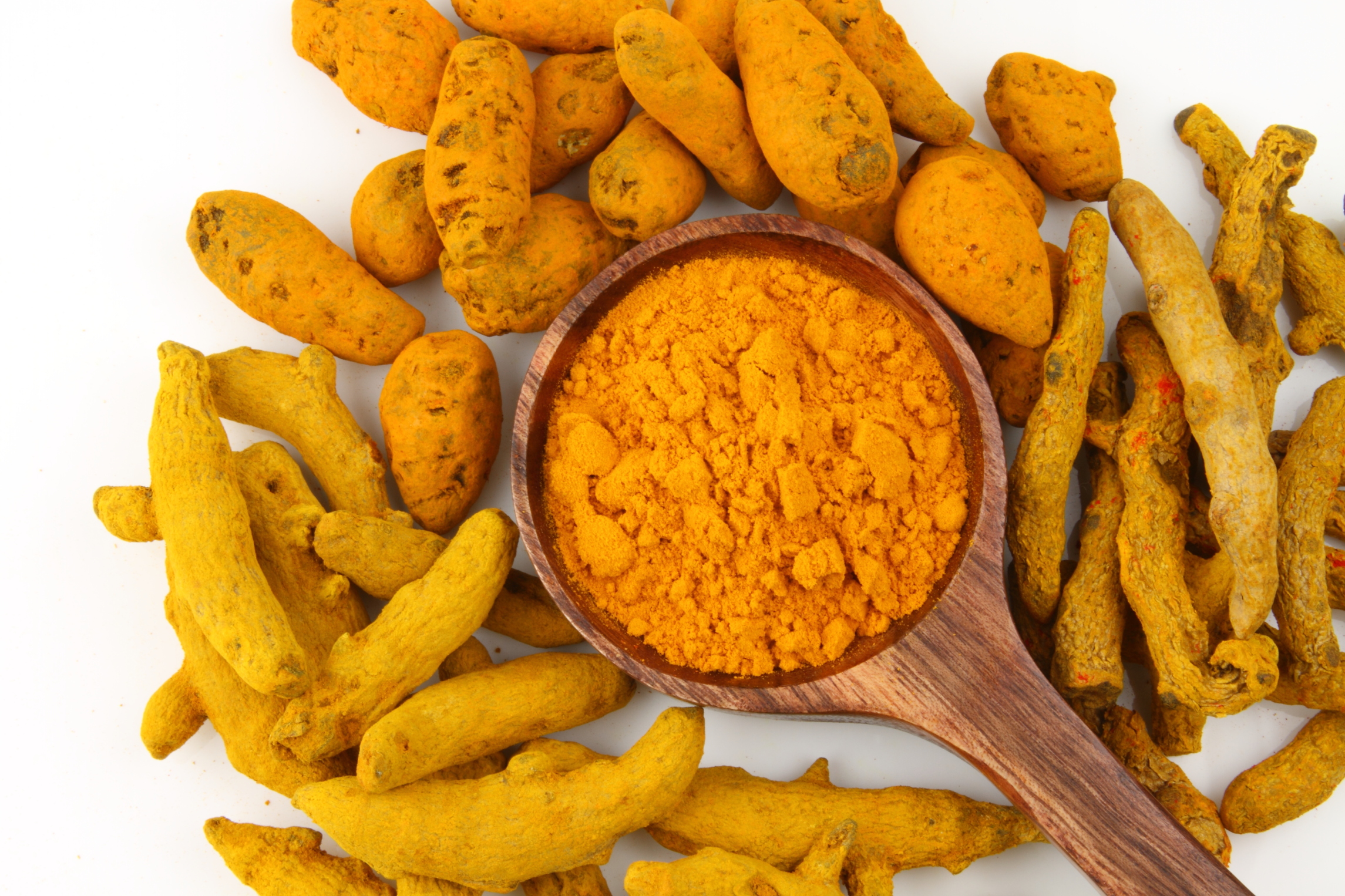 CURCUMA : L’ORO DELL’ INDIA DALLE STRAORDINARIE PROPRIETA’