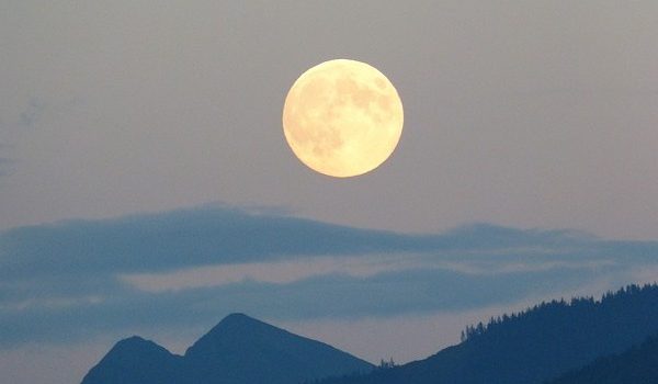 LUNA NUOVA IN ACQUARIO : UNA NUOVA PARTE DI TE STA PER EMERGERE