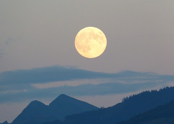 LUNA NUOVA IN ACQUARIO : UNA NUOVA PARTE DI TE STA PER EMERGERE