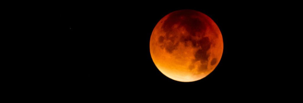 QUANDO LA LUNA SI TINGERA’ DI ROSSO – ECLISSI DI LUNA IN SCORPIONE